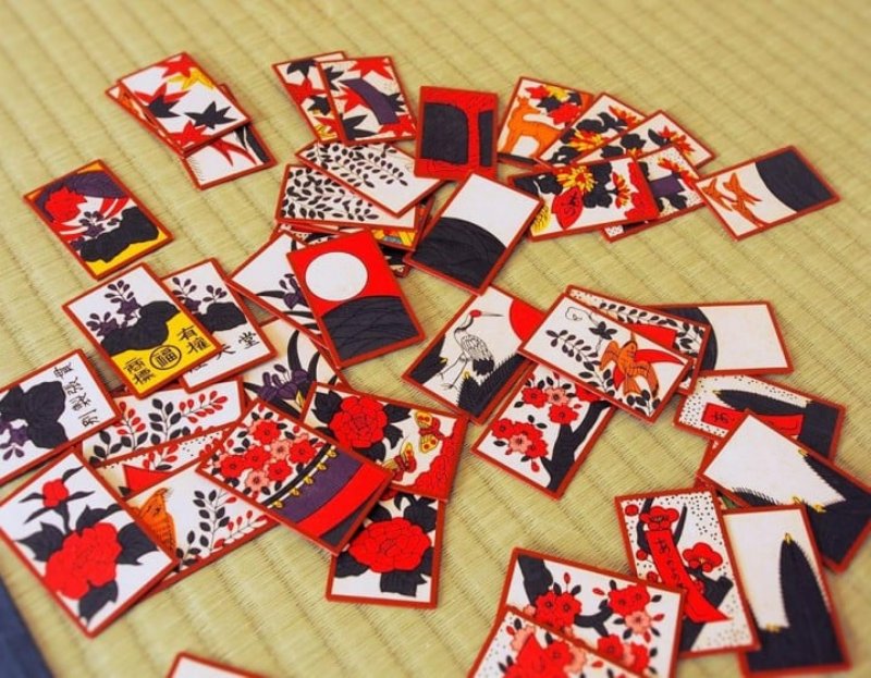 Bài hoa Hanafuda có cách chơi đơn giản